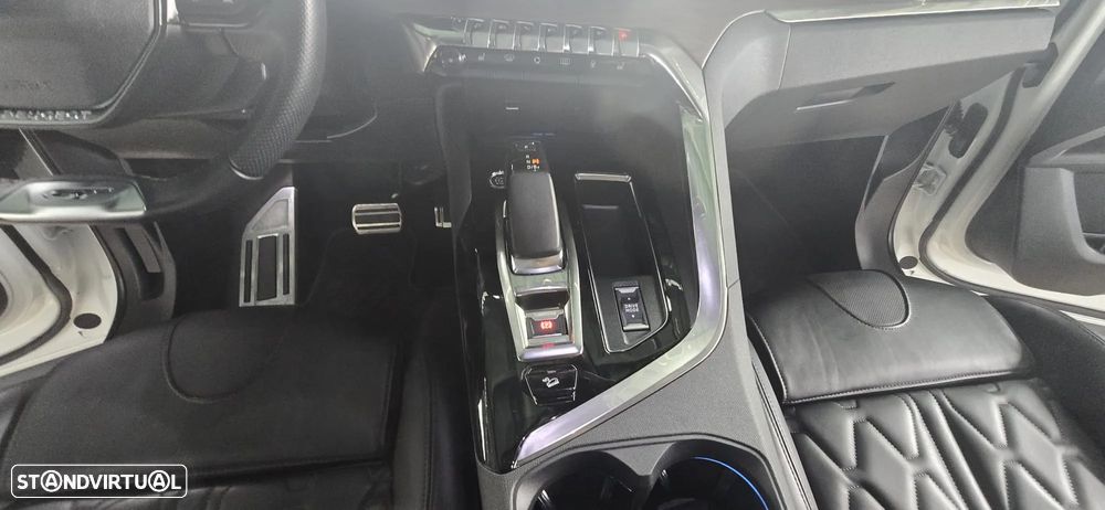 Peugeot 3008 1.6 Hybrid4 GT Pack e-EAT8 - 29