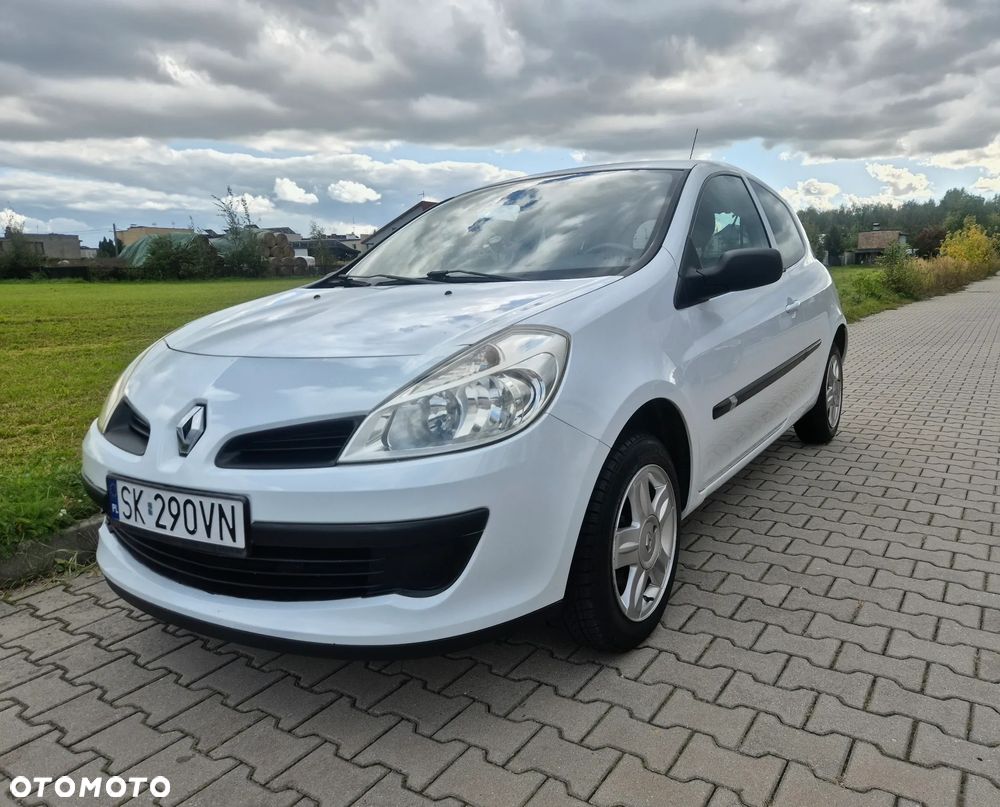 Renault Clio - 18