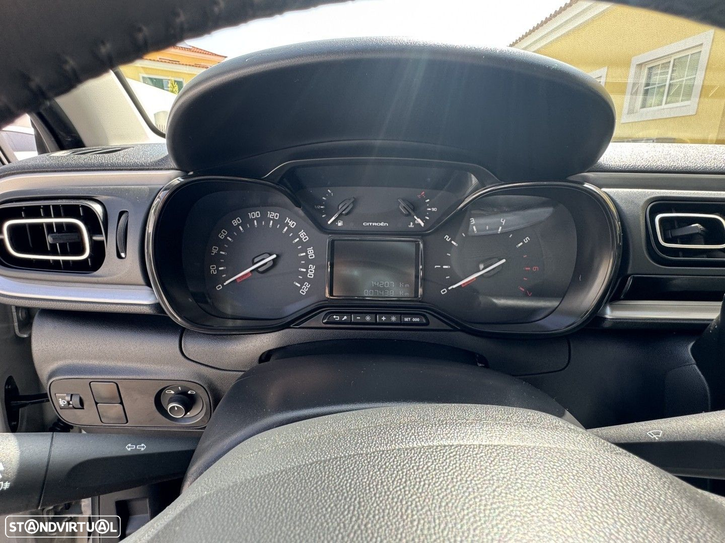 Citroën C3 1.2 PureTech Shine Pack EAT6 - 9