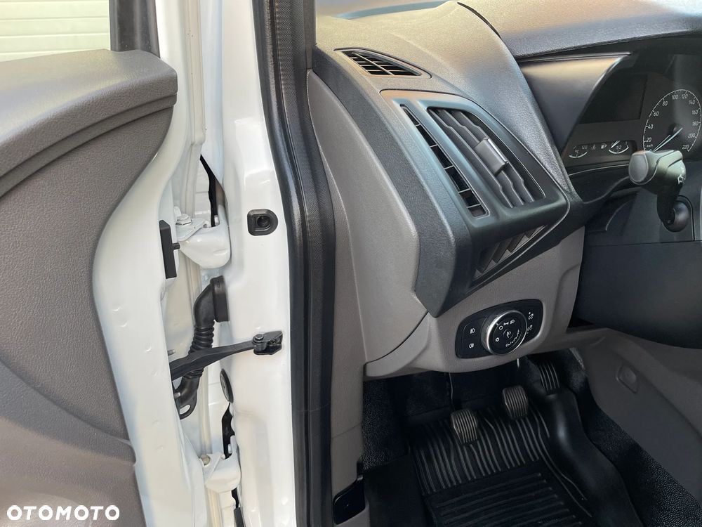 Ford Transit Connect - 20