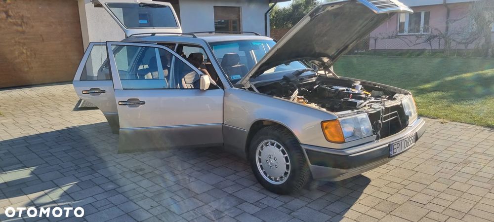 Mercedes-Benz W124 (1984-1993) - 14