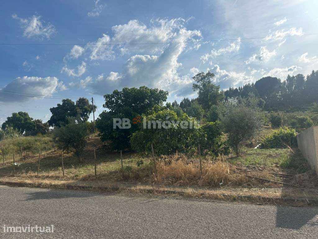 Terreno Urbano com 600 m² no Sardoal - Grande imagem: 4/5