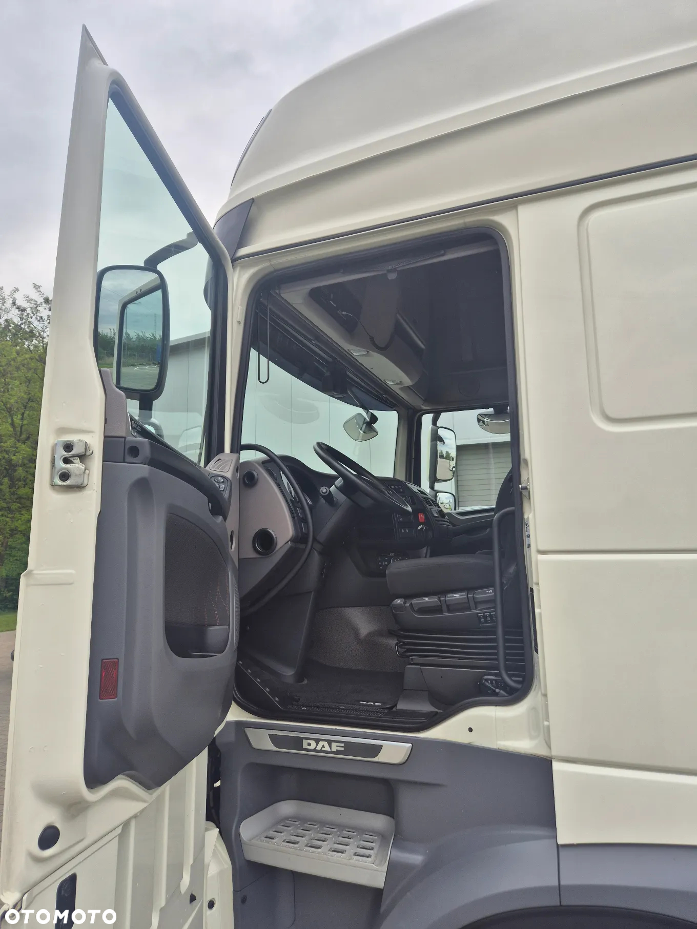 DAF XF 530 FTR  6x2 Super Space Cab - 24