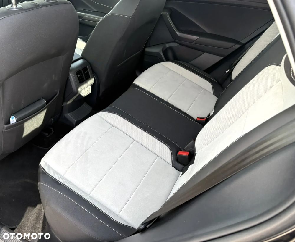 Volkswagen T-Roc 1.5 TSI Style DSG - 21