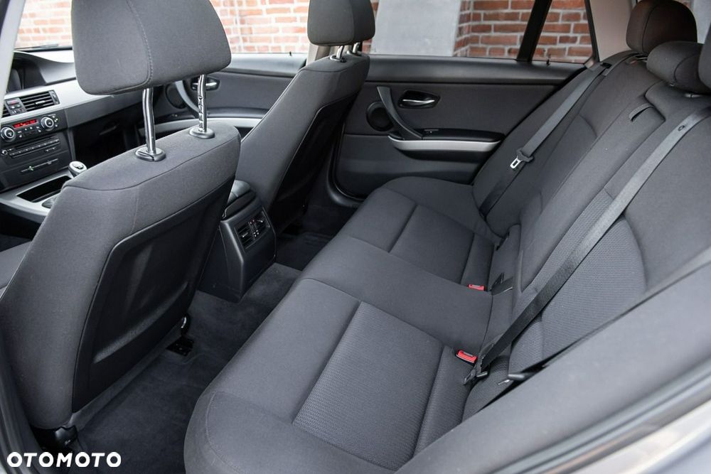 BMW Seria 3 - 8