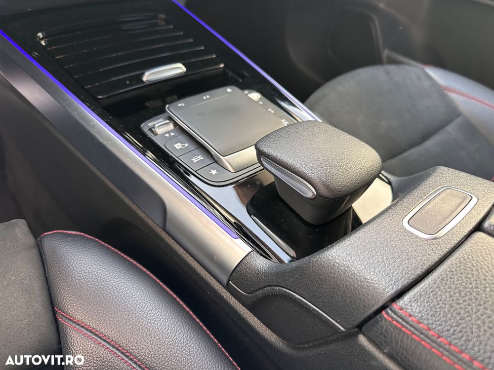 Mercedes-Benz GLB 220 d 4MATIC 8G-DCT AMG Line - 12