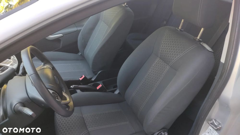 Ford Fiesta 1.4 Ghia - 17