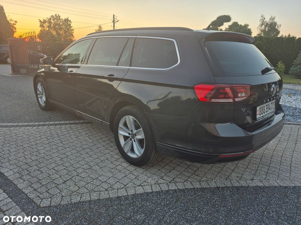 Volkswagen Passat 2.0 TDI (BlueMotion Technology) Comfortline - 9