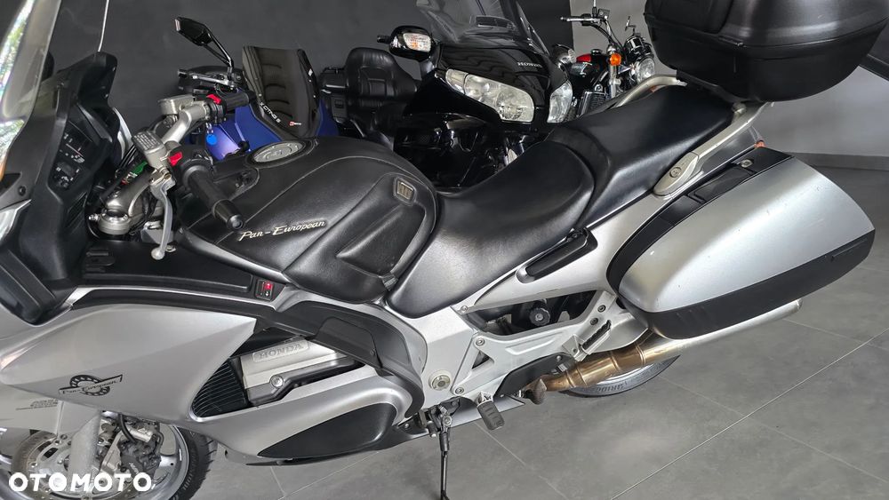 Honda ST - 5