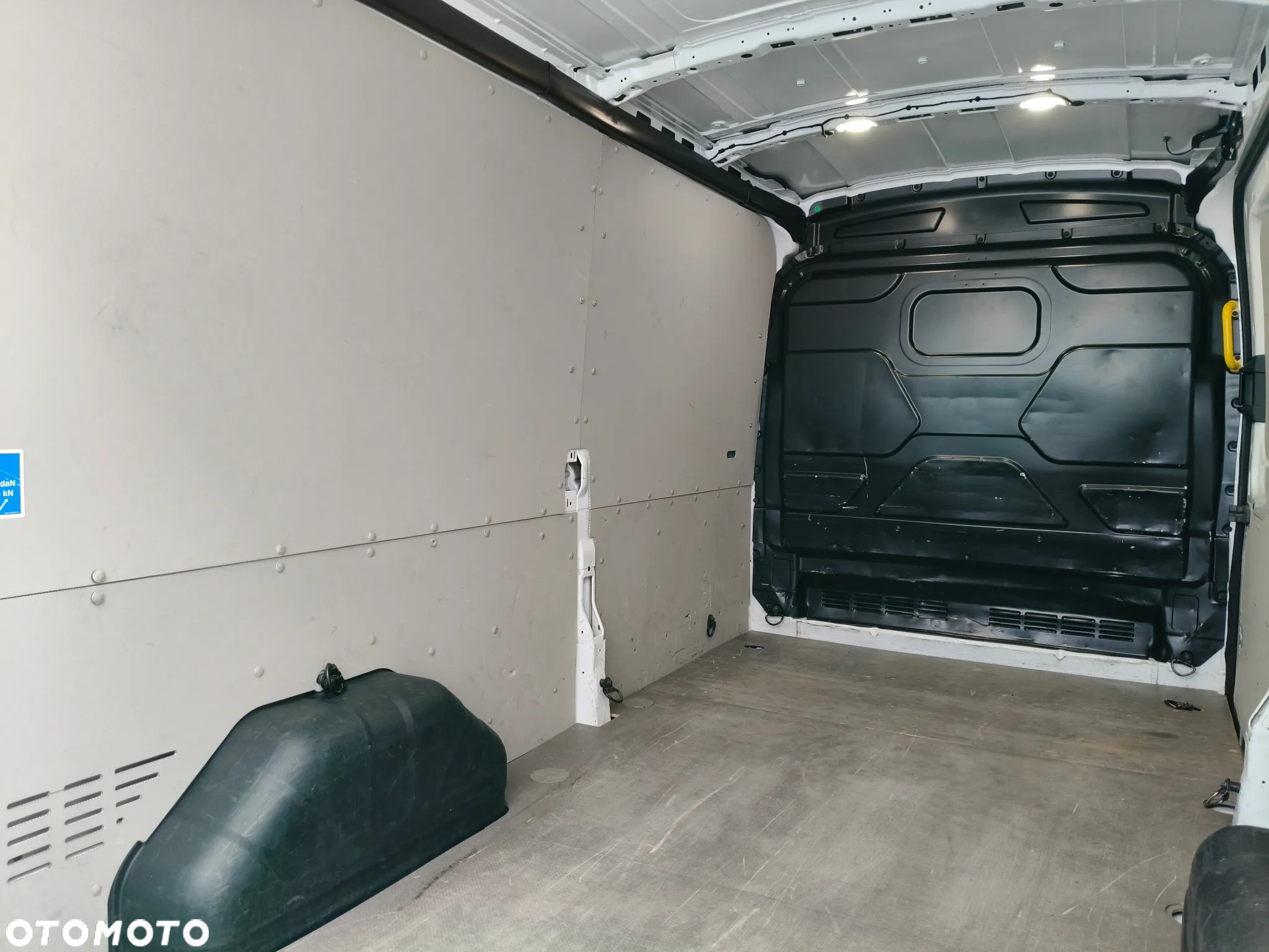 Ford Transit - 28