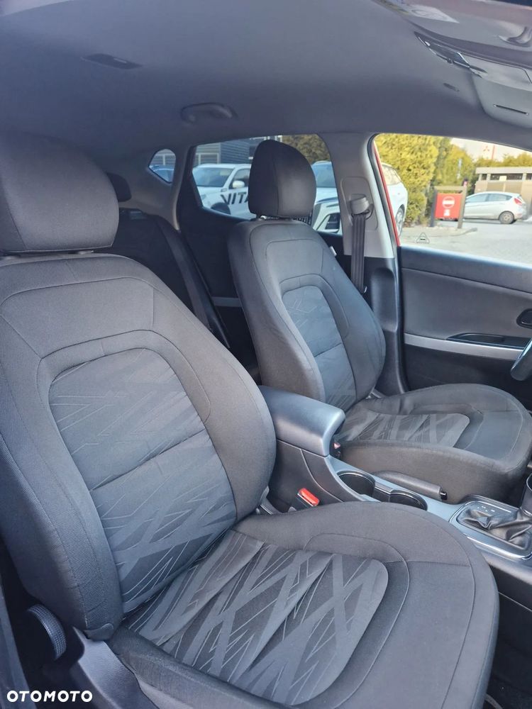 Kia Ceed 1.6 GDI M DCT - 28