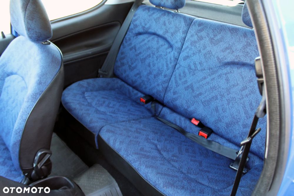 Peugeot 206 1.1 Color-Line - 11