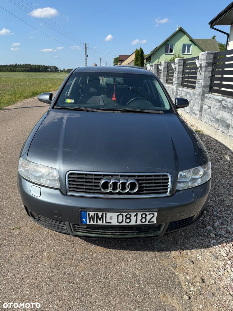 Audi A4 Avant - 1