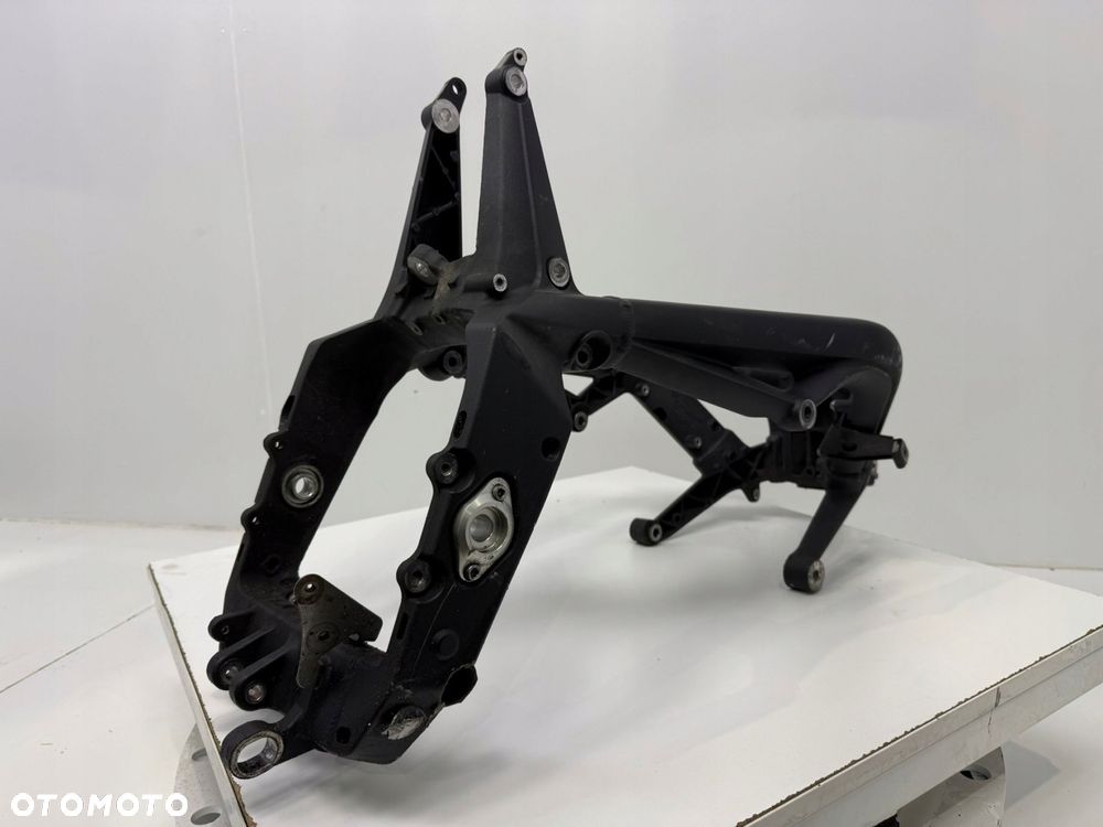 RAMA Triumph Daytona 675 R Street Triple 2012 oryginalna cała ładna sprawna - 7