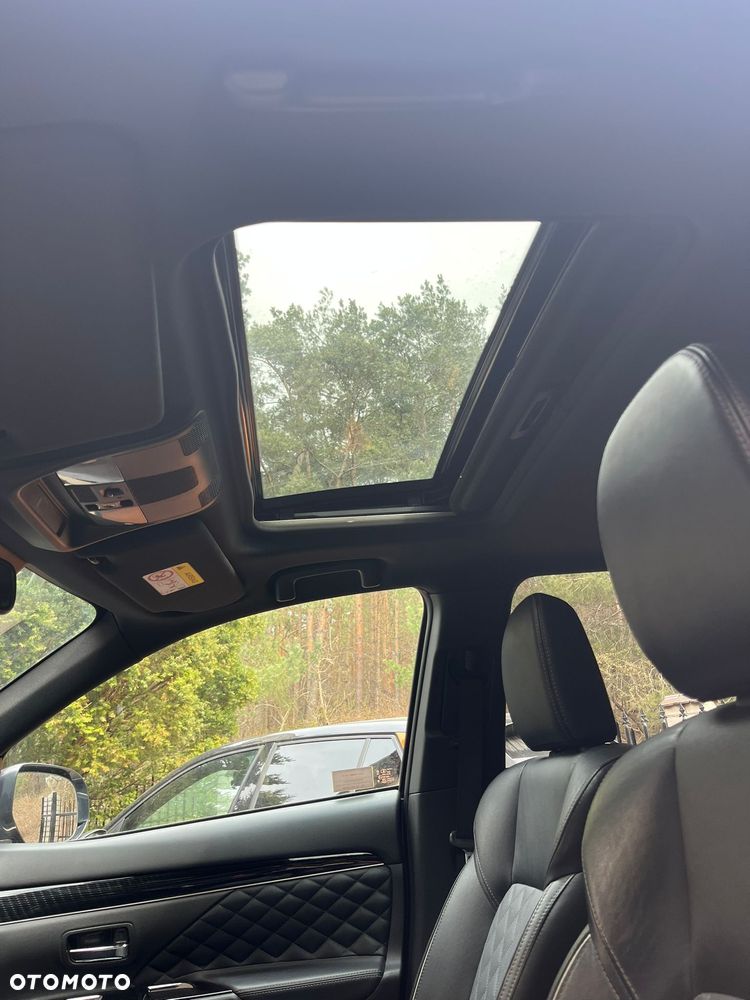Mitsubishi Outlander Intense + - 18