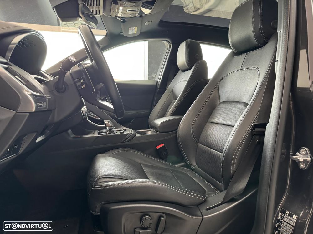 Jaguar E-Pace 1.5 P300e R-Dynamic HSE AWD Aut. — fotografia 6