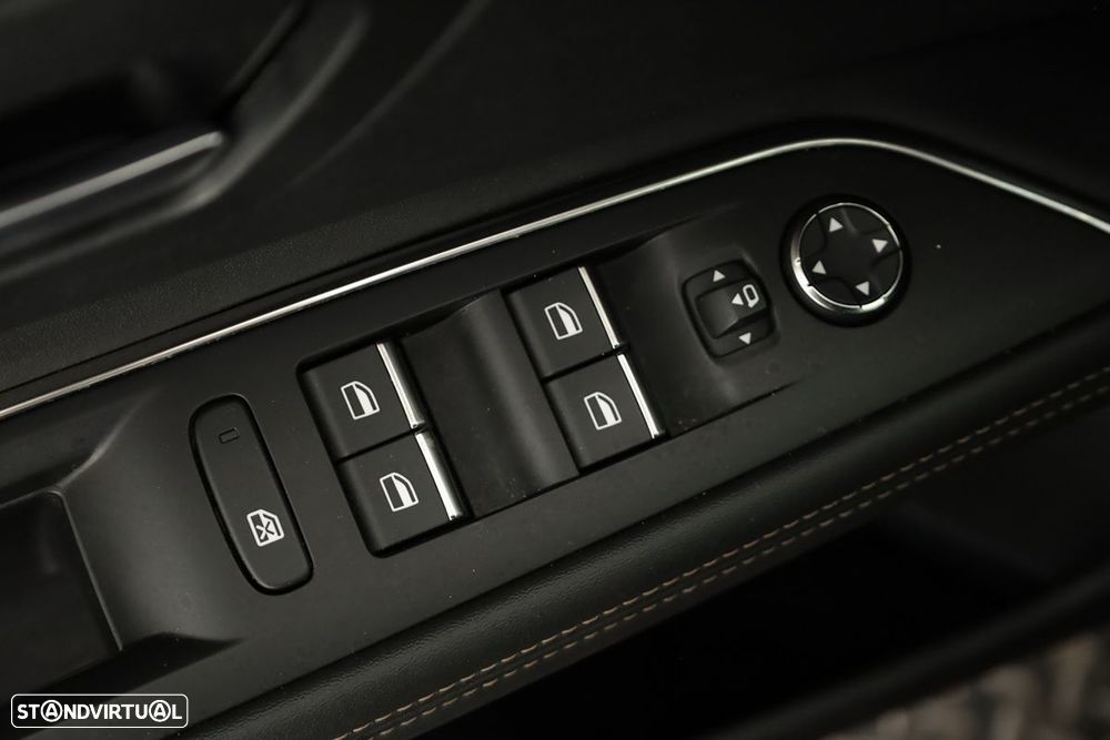 Peugeot 3008 1.2 PureTech GT EAT8 - 21