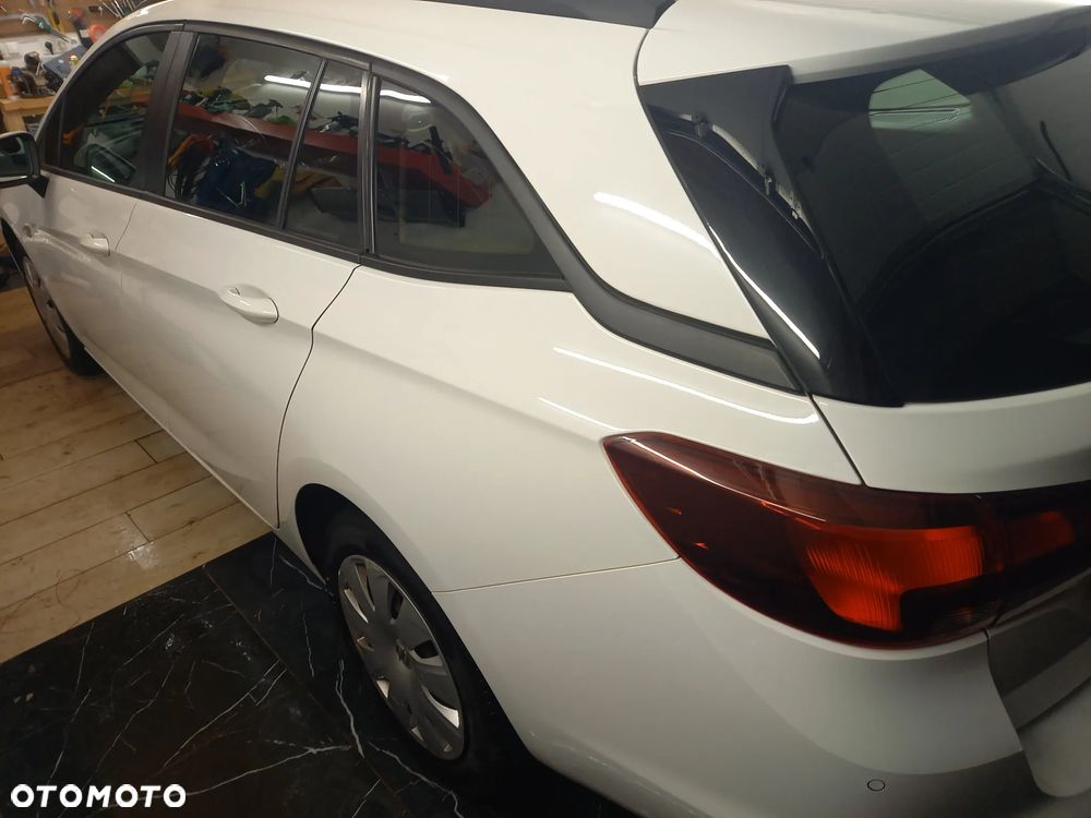 Opel Astra - 4
