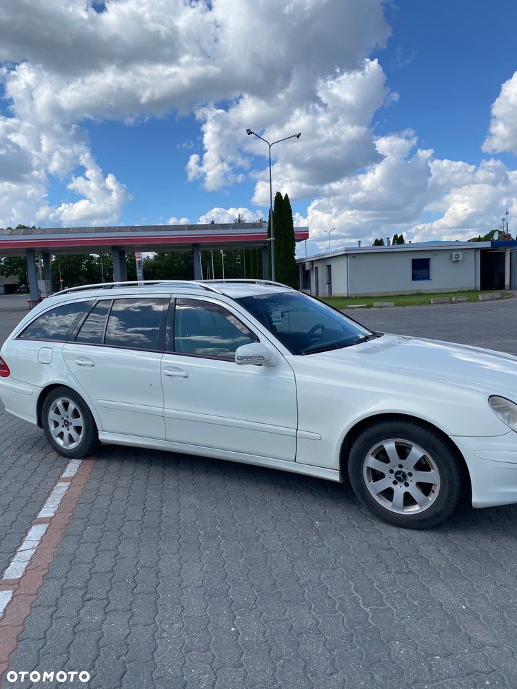 Mercedes-Benz E-Class 2008 photo 3
