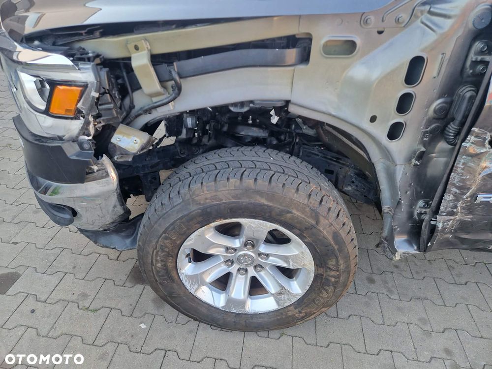 RAM 1500 5.7 Quad Cab Laramie - 14