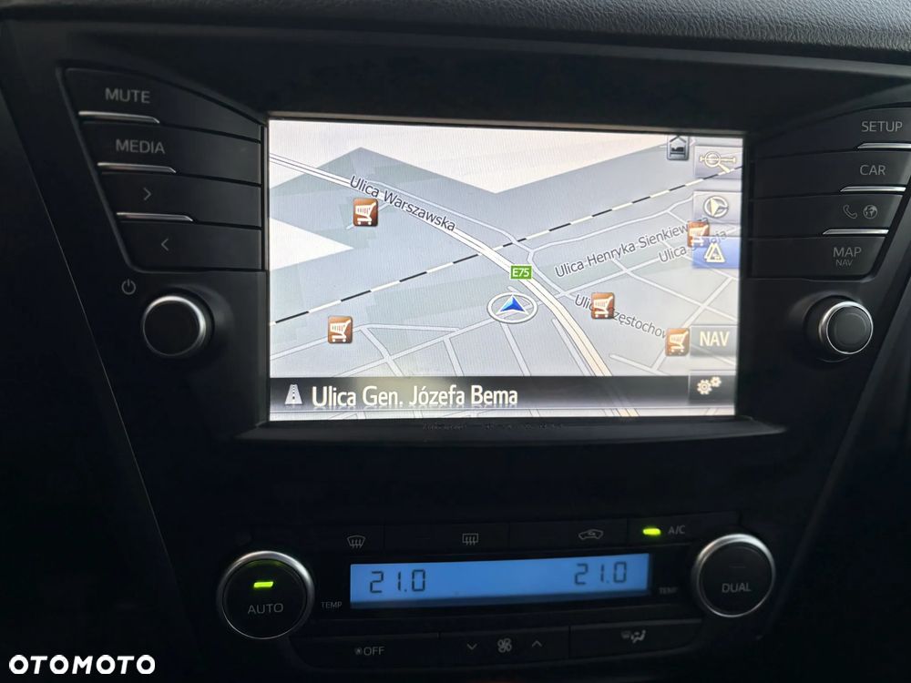 Toyota Avensis 1.8 Premium - 15