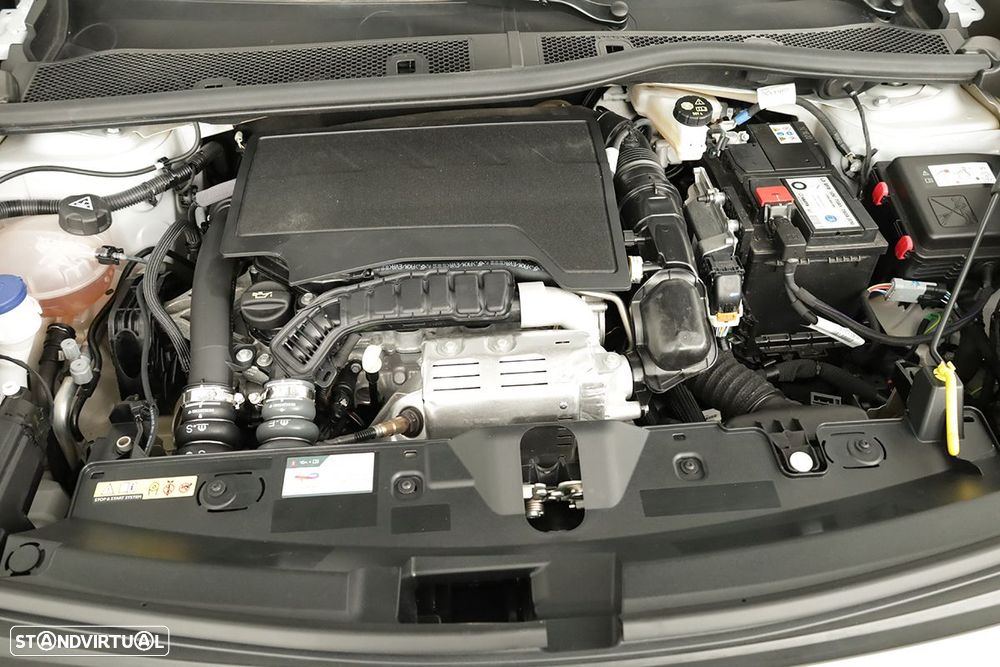 Peugeot 2008 1.2 PureTech Allure - 26