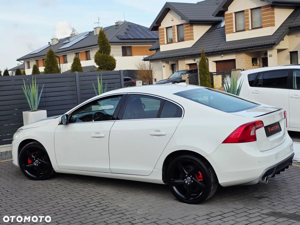 Volvo S60 D4 R-Design - 27
