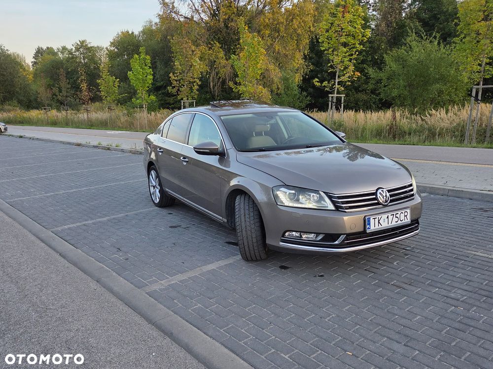 Volkswagen Passat - 17