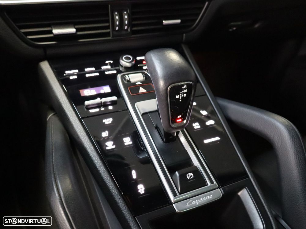 Porsche Cayenne Coupé E-Hybrid - 26