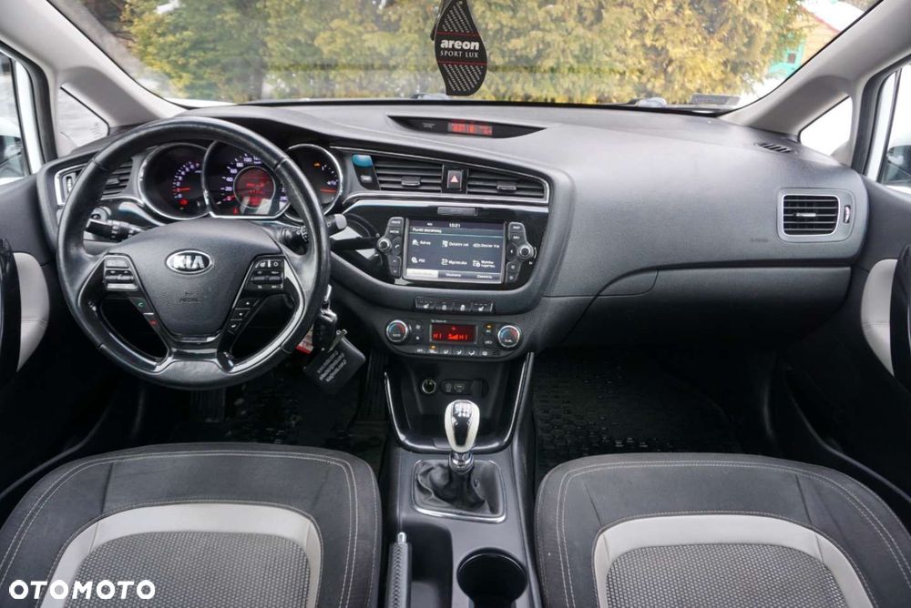 Kia Ceed 1.6 GDI L - 12