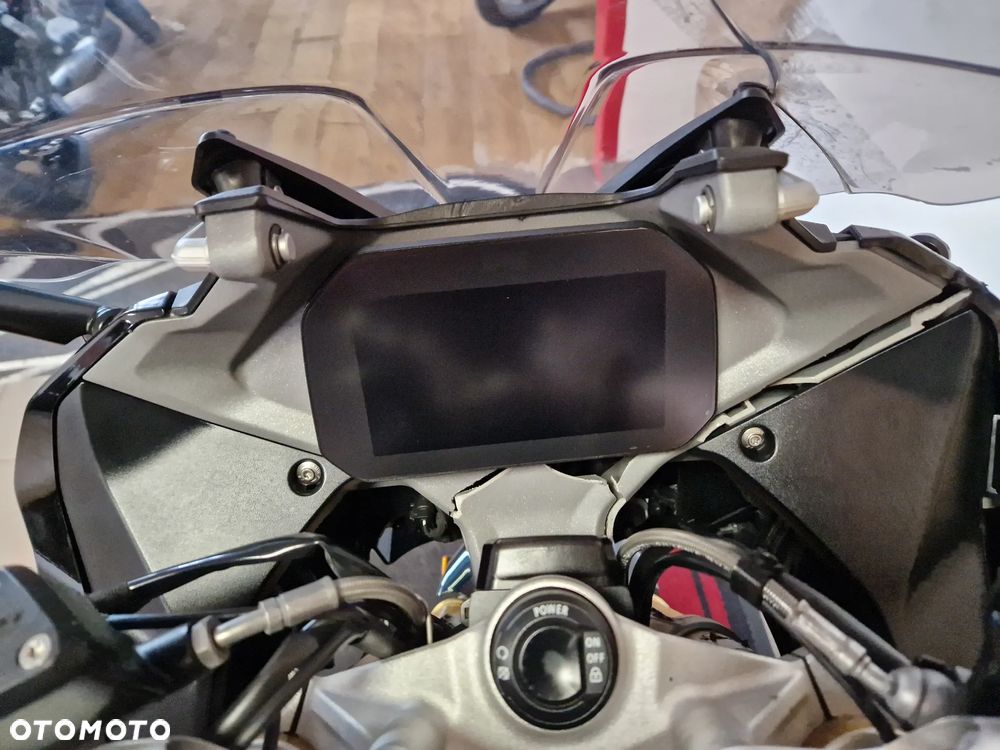 BMW RS - 12