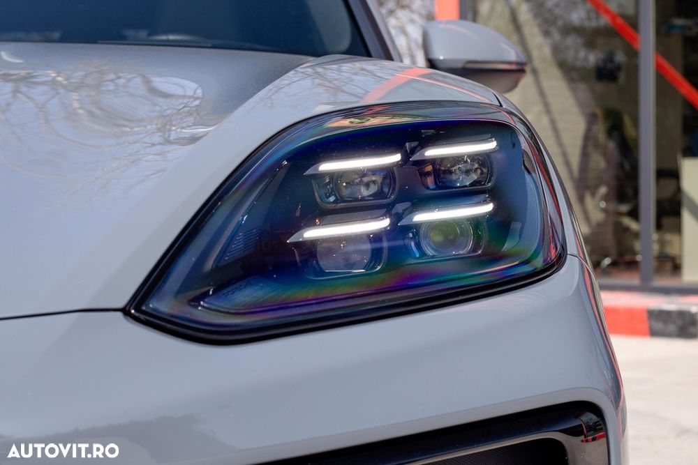 Porsche Cayenne Coupe - 7