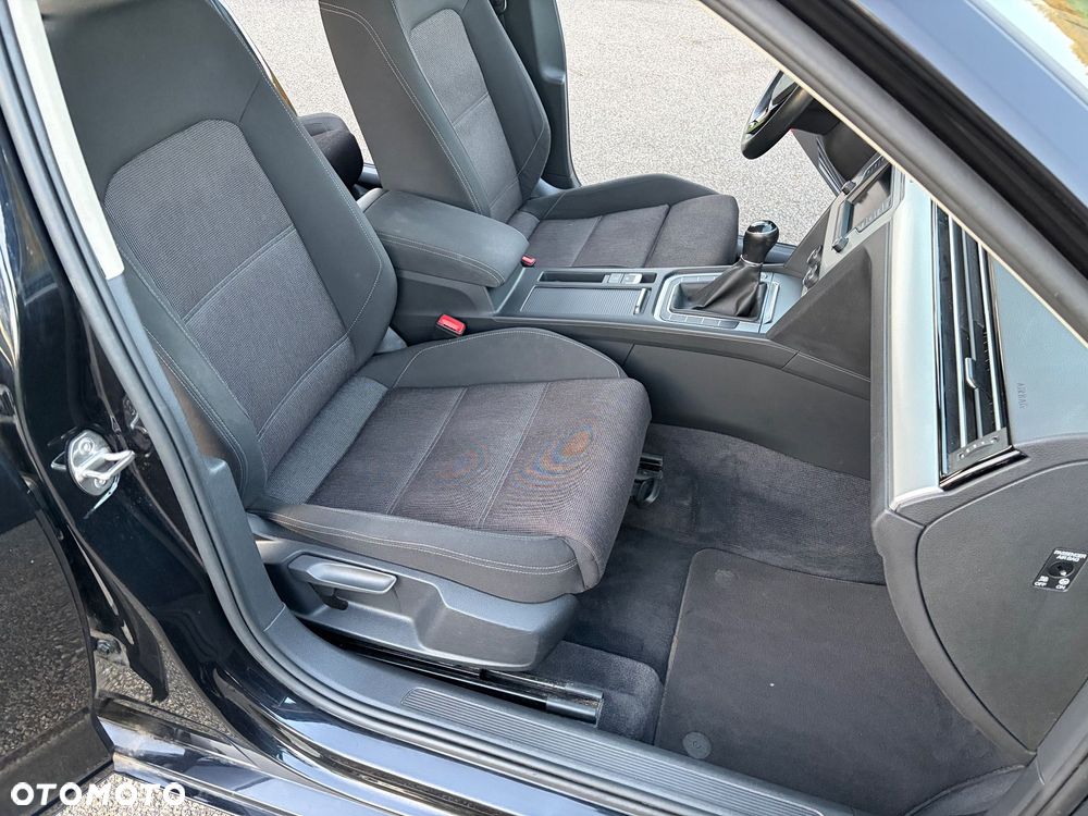 Volkswagen Passat 1.4 TSI BMT Comfortline - 10