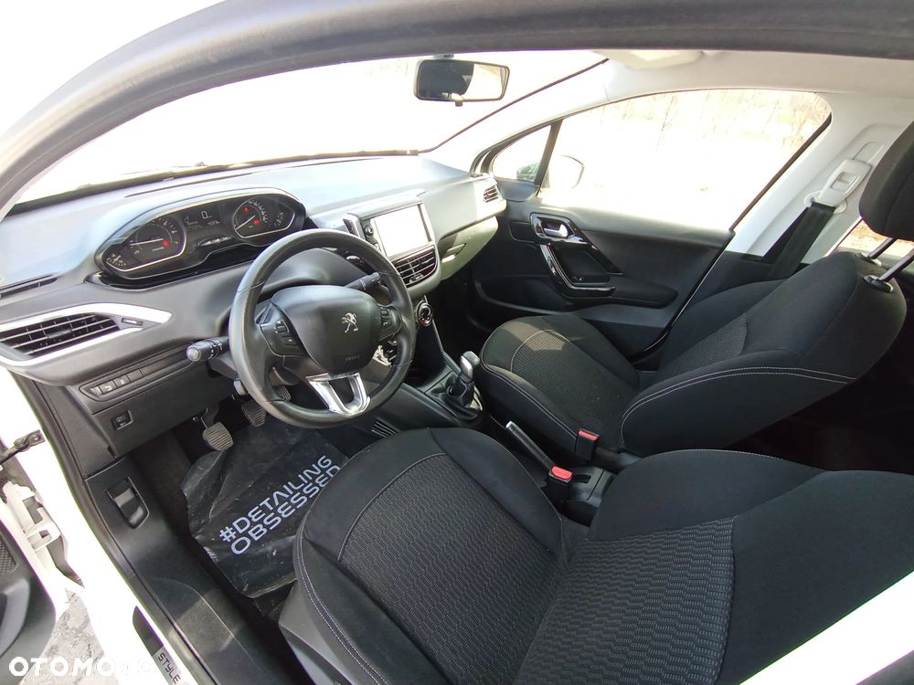 Peugeot 208 PureTech 82 Active - 15