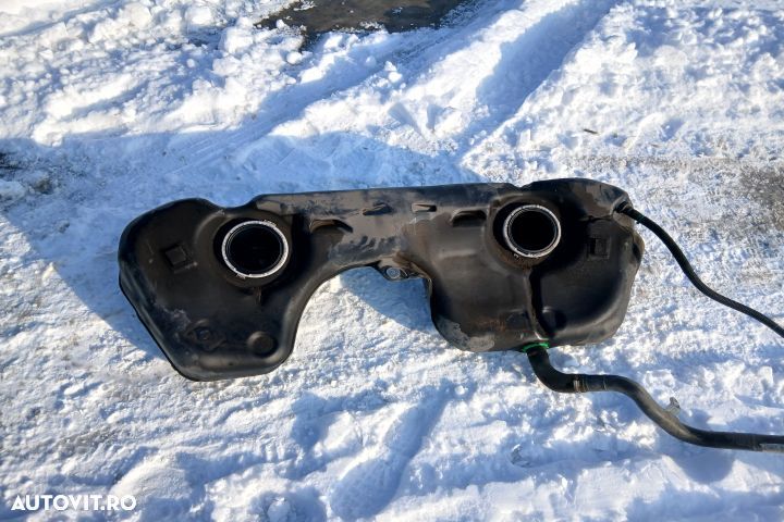 Rezervor combustibil 6765701 6765702 6765703 56646711 6765701 6765702 - 2