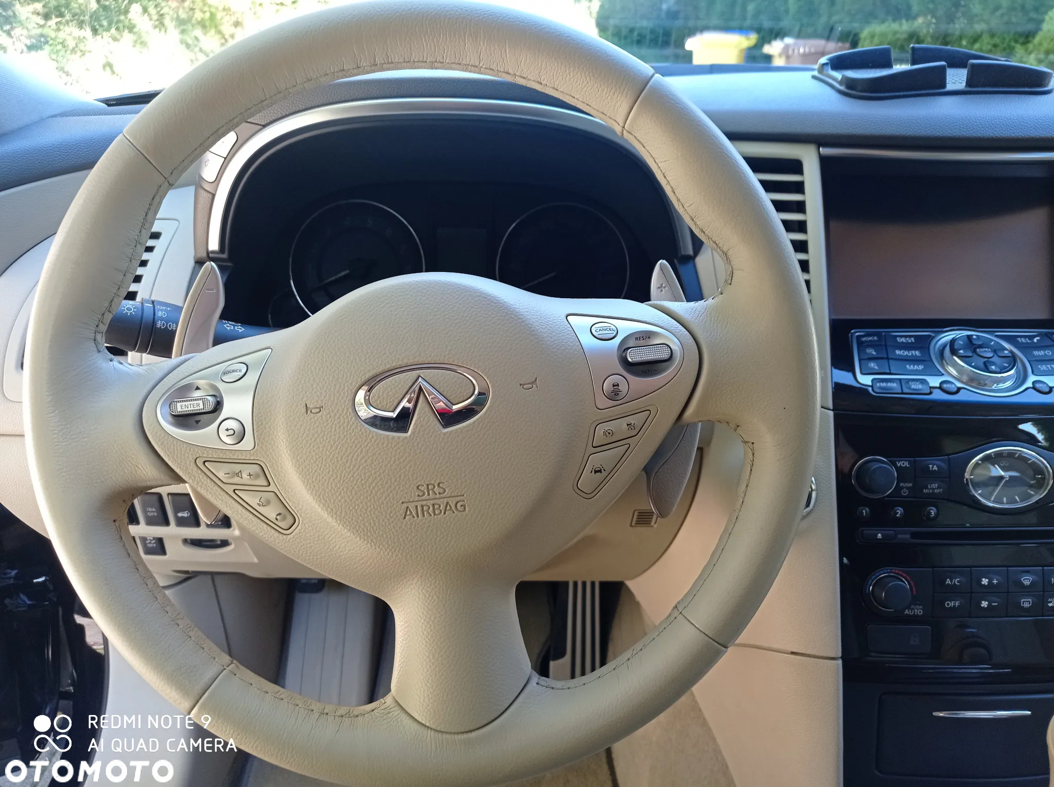 Infiniti QX70 3.7 GT Premium - 3