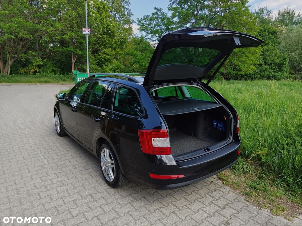 Skoda Octavia 2.0 TDI Premium Edition - 35