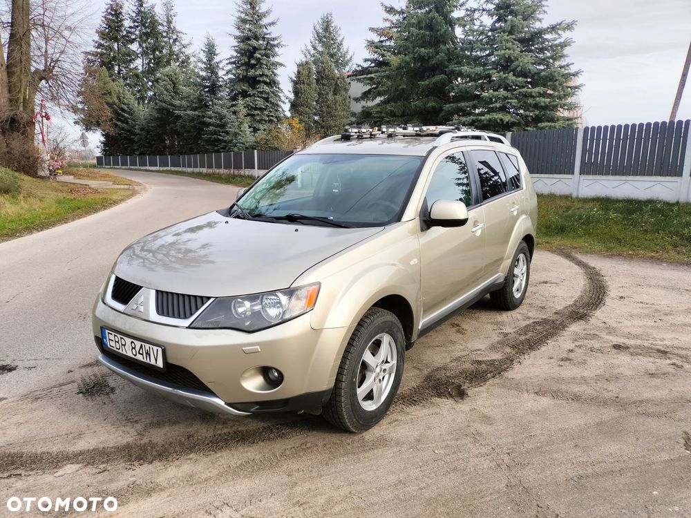 Mitsubishi Outlander 2.0 DI-D 4WD Intense - 1