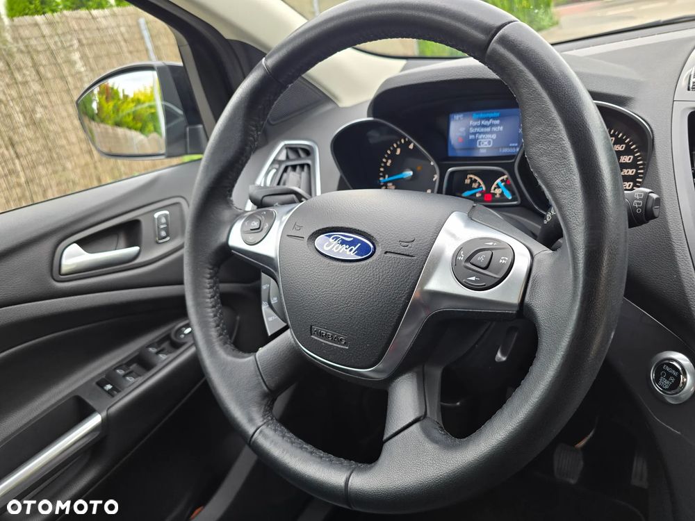 Ford Kuga - 27