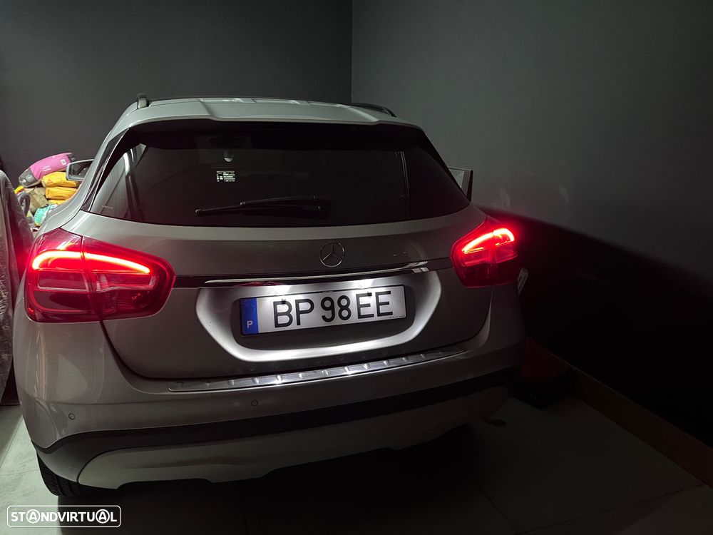Mercedes-Benz GLA 220 - 14
