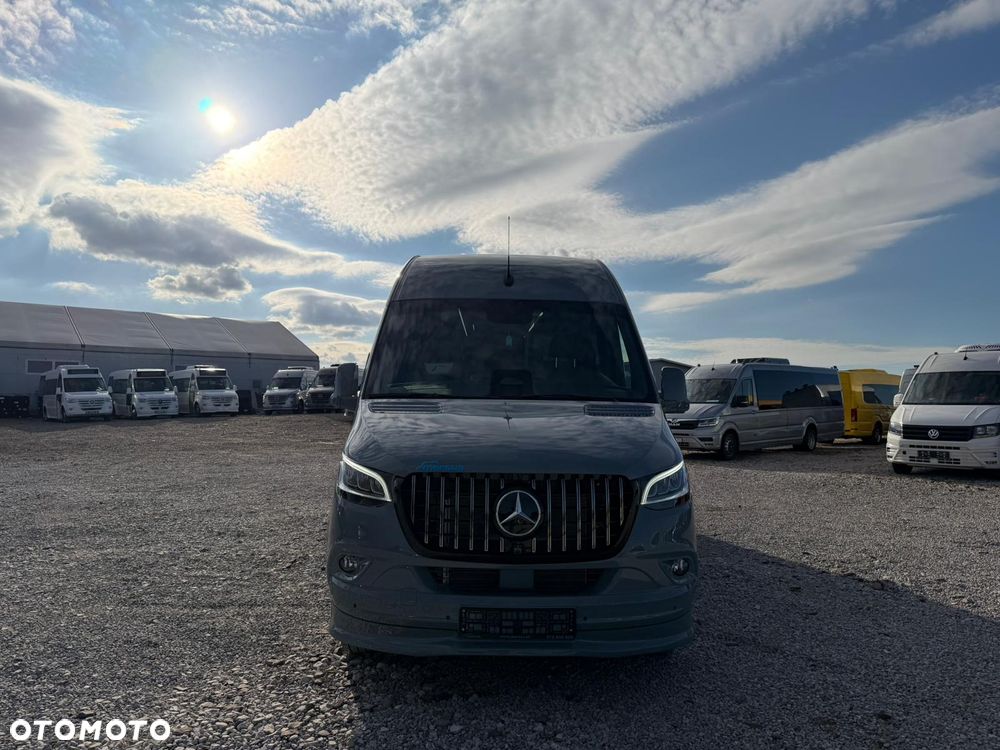 Mercedes-Benz Sprinter 519 - 12