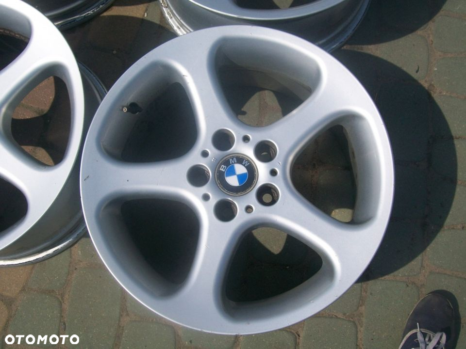 Felgi aluminiowe BMW 18 5x120 x3 X5 IS48 seri 3 - 4