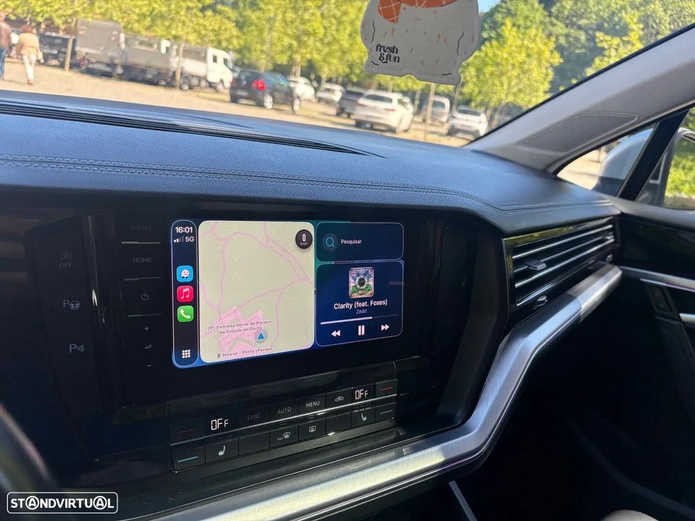 VW Touareg 3.0 TDI V6 Elegance Plus - 28