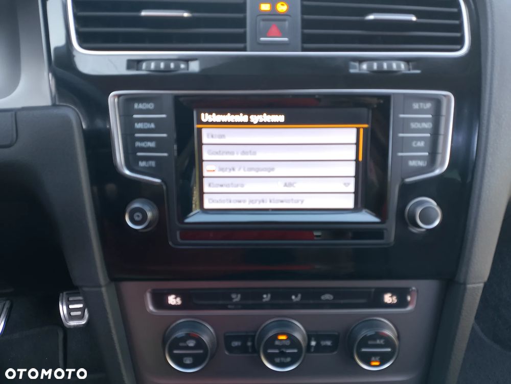 Volkswagen Golf 1.6 TDI Comfortline - 23