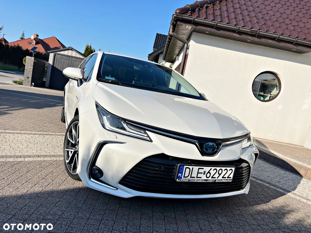 Toyota Corolla 1.8 Hybrid Executive - 23