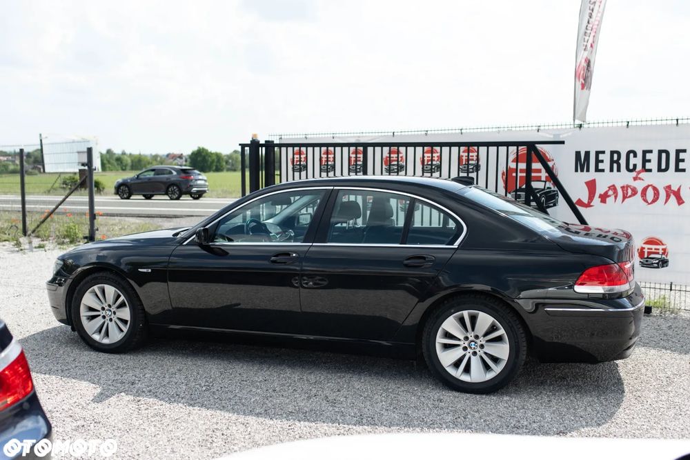 BMW Seria 7 750i - 7