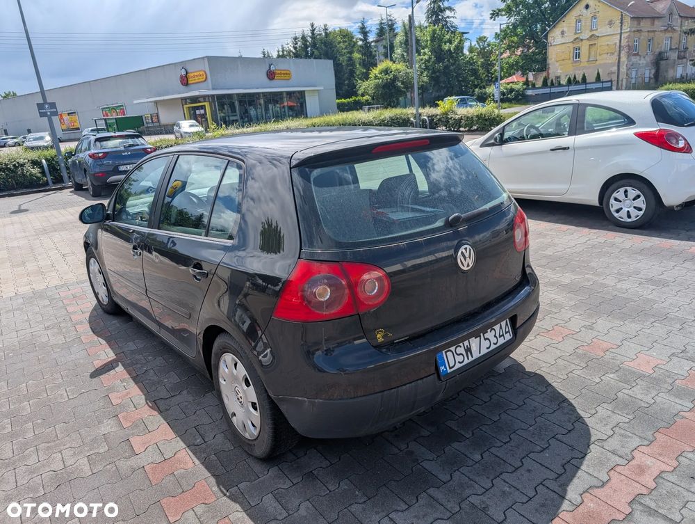 Volkswagen Golf 1.9 TDI Sportline - 4