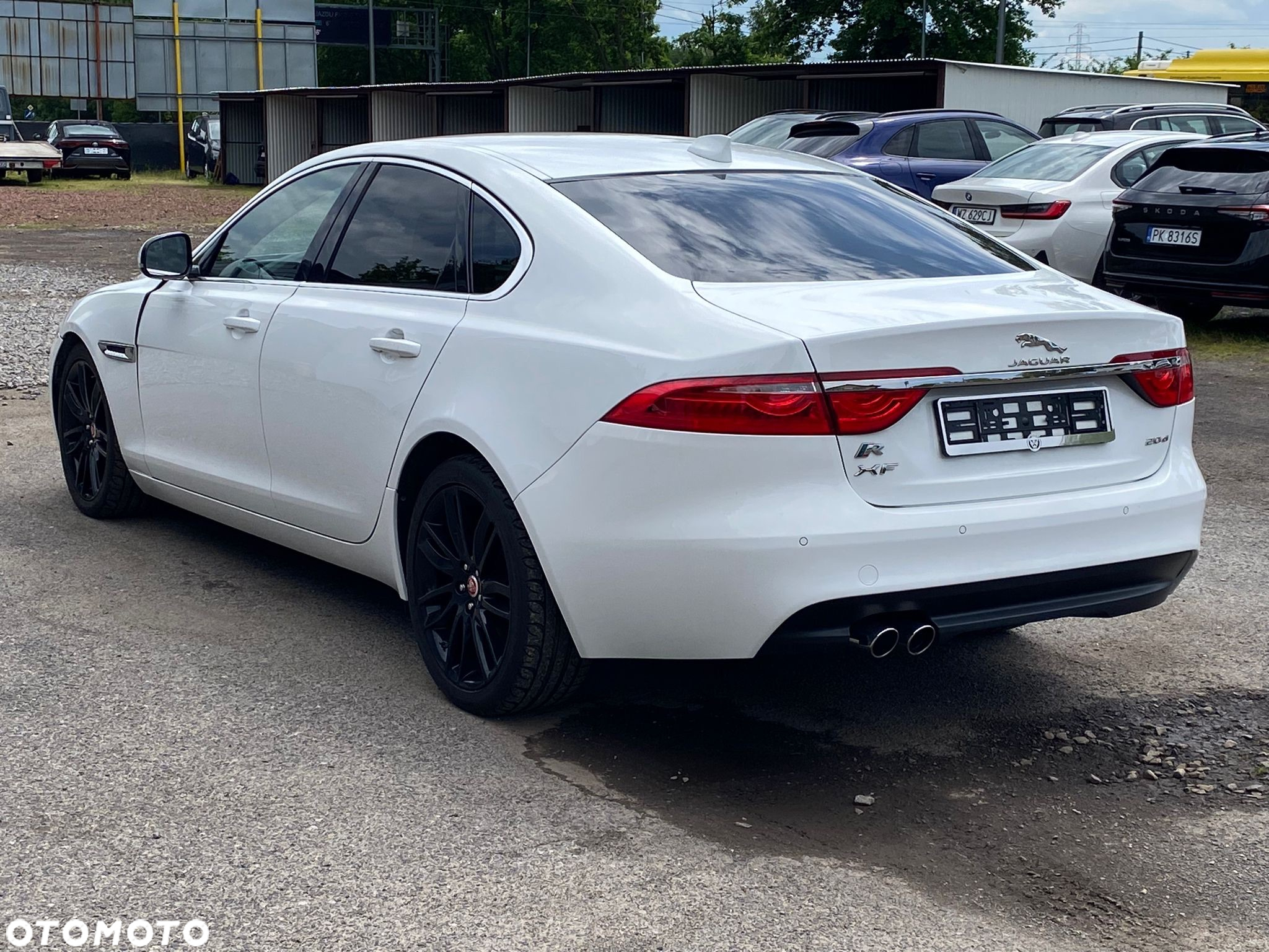 Jaguar XF 2.0 i4D Pure - 3