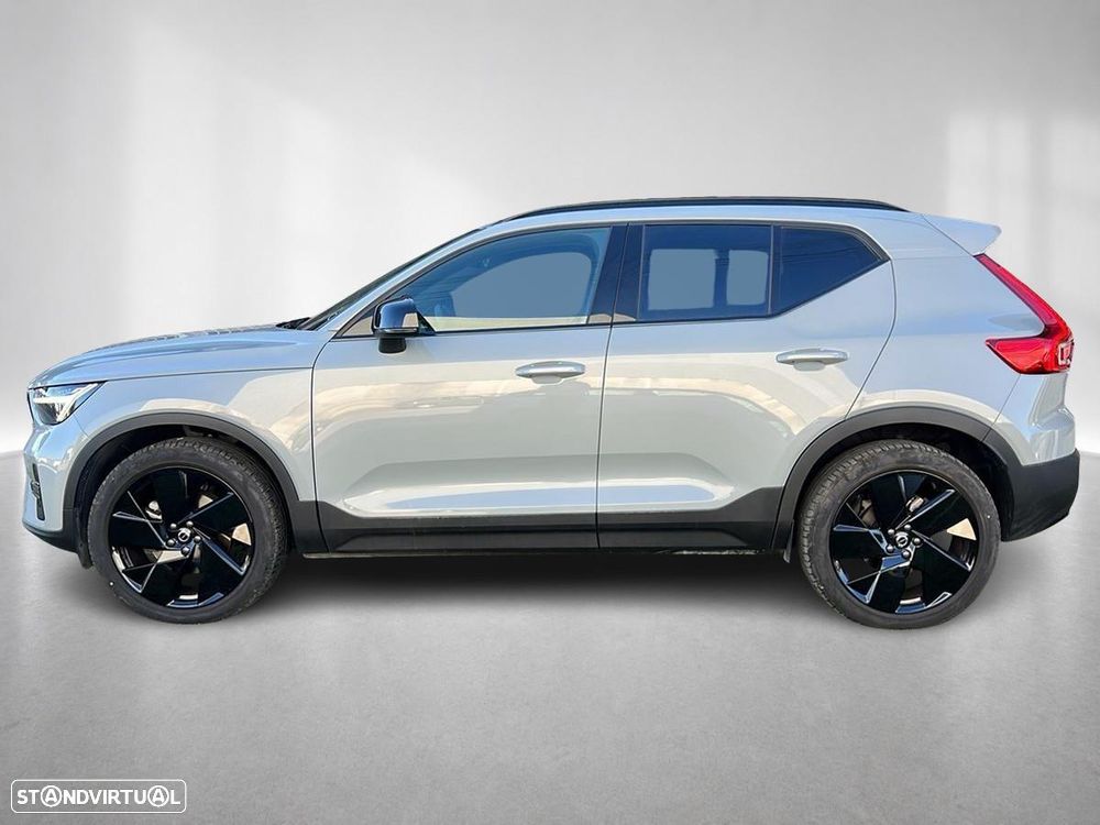 Volvo XC 40 2.0 B3 Black Edition - 3