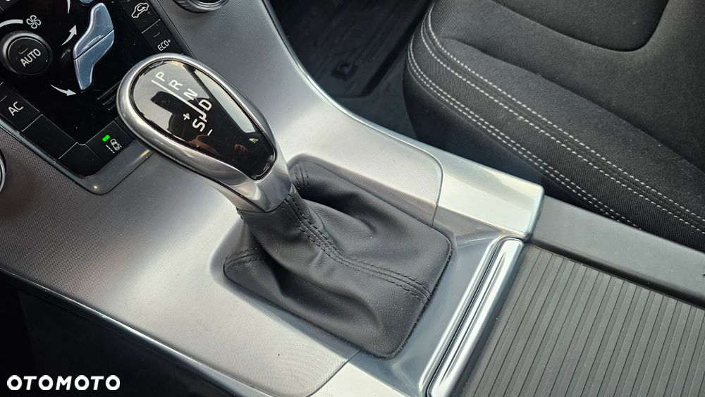 Volvo V60 T5 Kinetic - 21